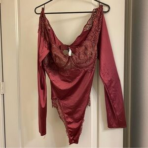 Fashion Nova Elegant Lace Long Sleeve Thong Bodysuit - Red - Size Small